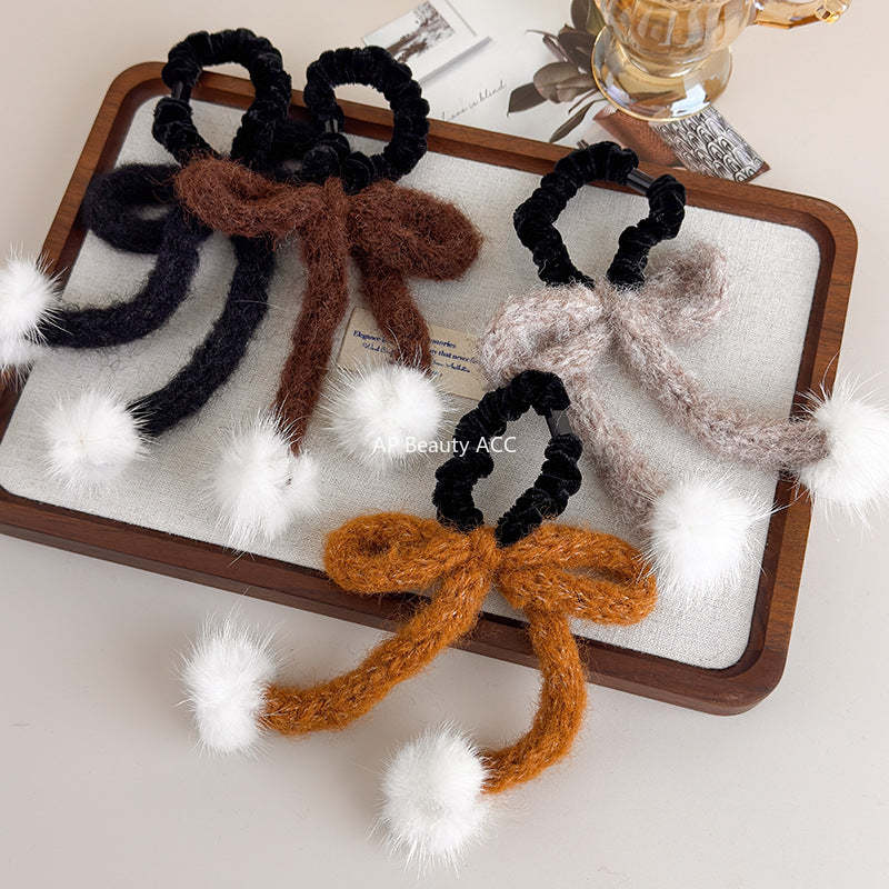 E관 - 니트 리본 디자인 퍼 볼 머리끈 헤어밴드 [26334] 25.11-3