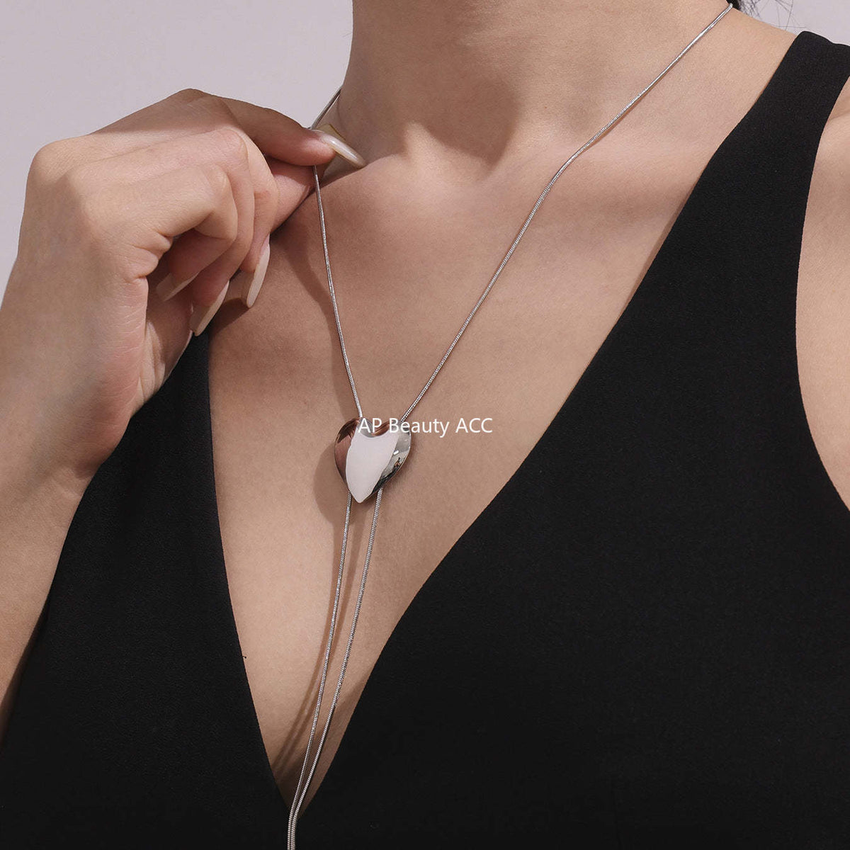 D관 - 유광 하트 슬라이드 스네이크 체인 스테인리스 스틸 18K 도금 목걸이 [P1250] 25.07-4