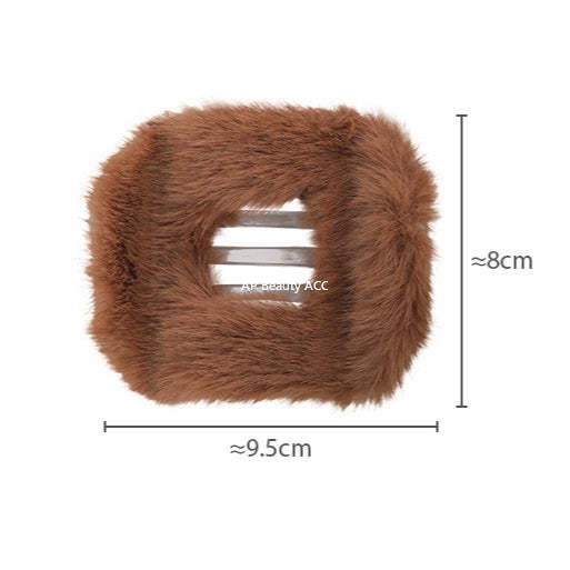 E관 - 퍼 소재 타원형 호피무늬 대형 집게핀 [26154] 25.11-1