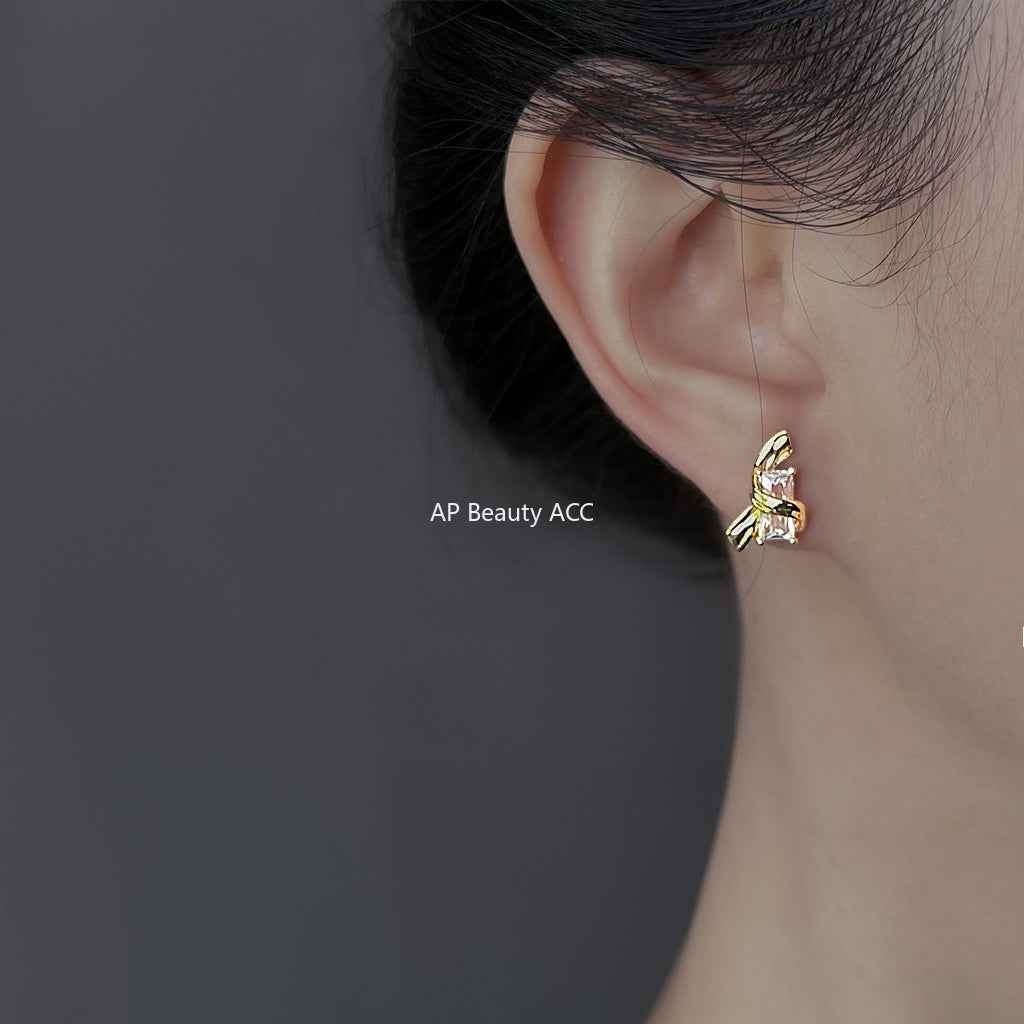 C관 - 14K 도금 925 은침 리본 큐빅 귀걸이 [6866] 25.10-1