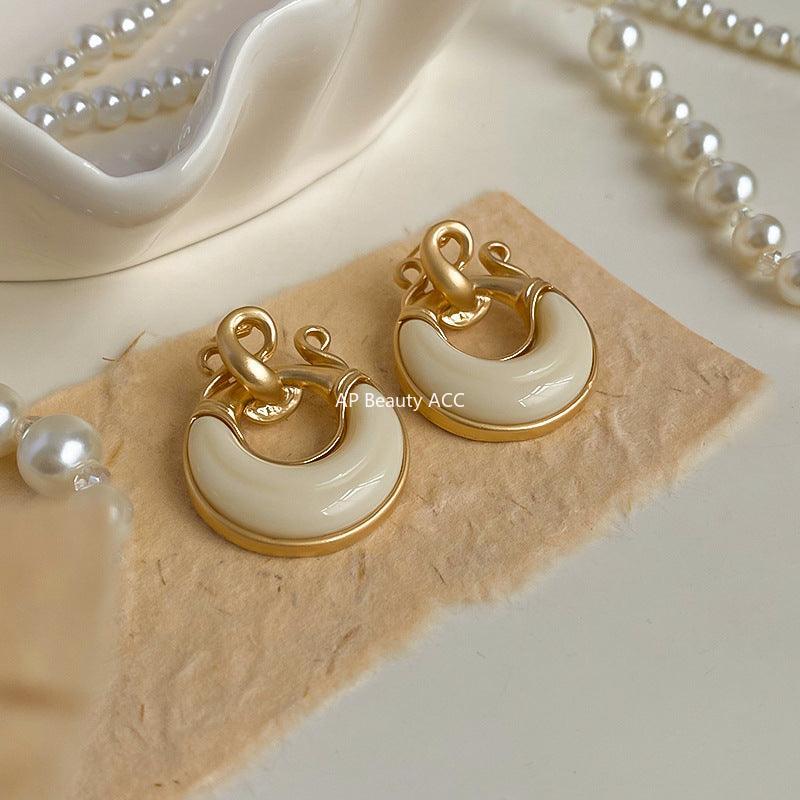 C관 - 레트로 실버 오픈 원형 레진 엘레강스 유니크 귀걸이 [E365] 24.02-1