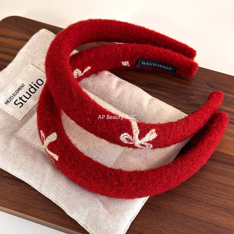 E관 - 레드 리본 자수 와이드 머리띠 [27756] 25.12-1