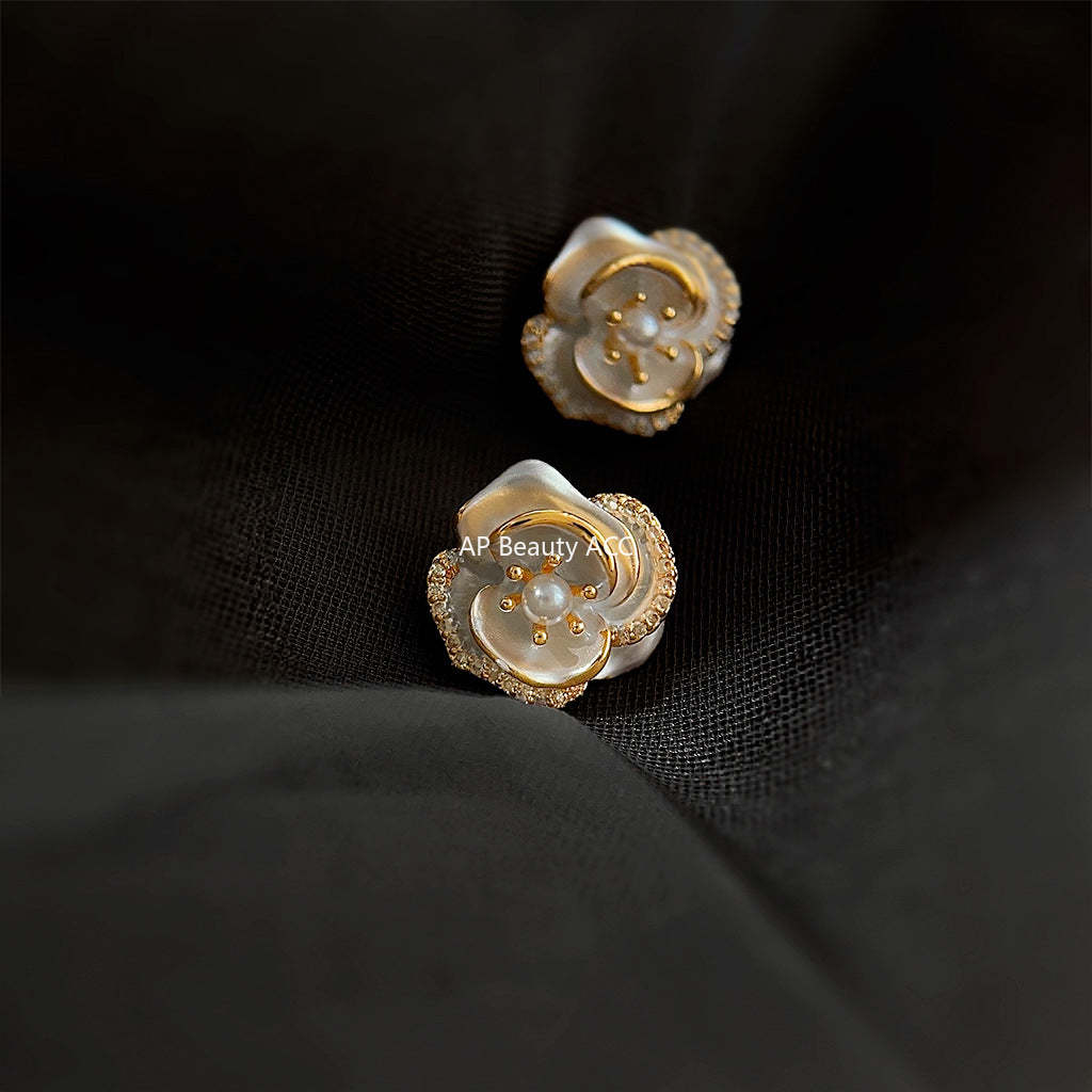 C관 - 숲 속 스타일 고급스러운 14K 도금 은침 산다화 귀걸이 [4061] 24.05-3