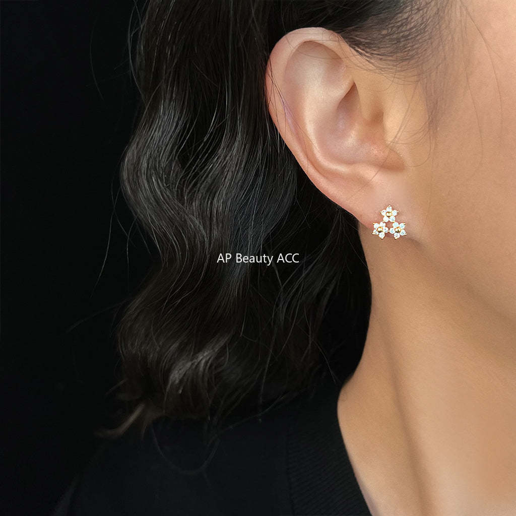 C관 - 미니 플라워 큐빅 18K 도금 귀걸이 [5771] 25.03-4