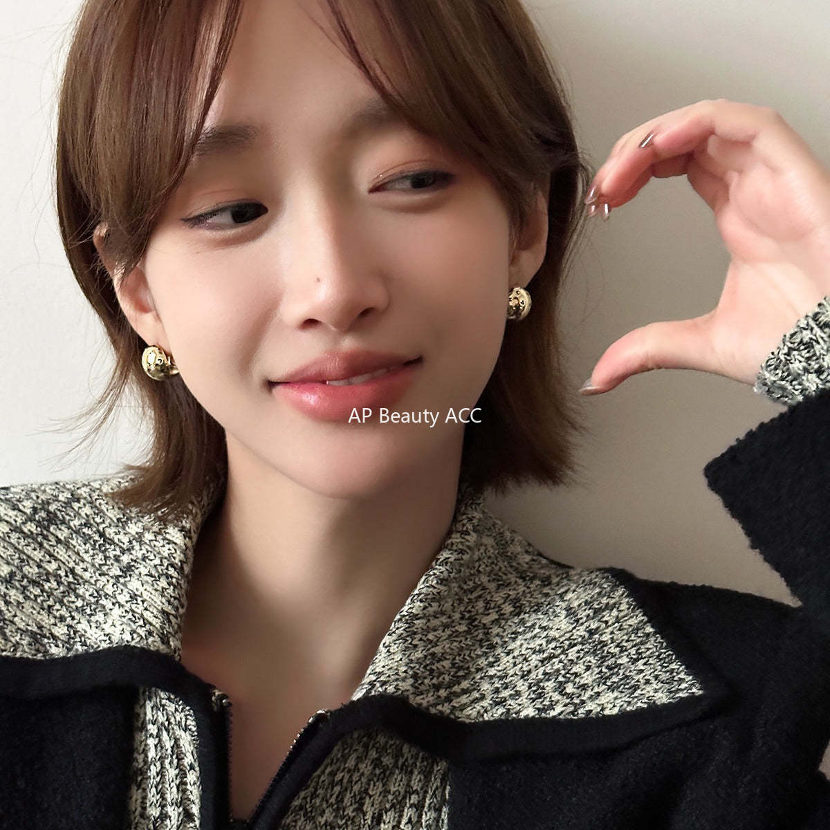 A관 - 925 은침 원형 볼 알파벳 디자인 귀걸이 [EH-2761] 24.04-1