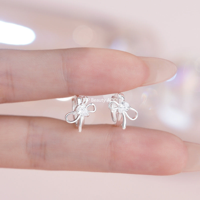 B관 - 925 실버 물방울 큐빅 리본 모양 귀걸이 [YC2510E_1] 25.11-1