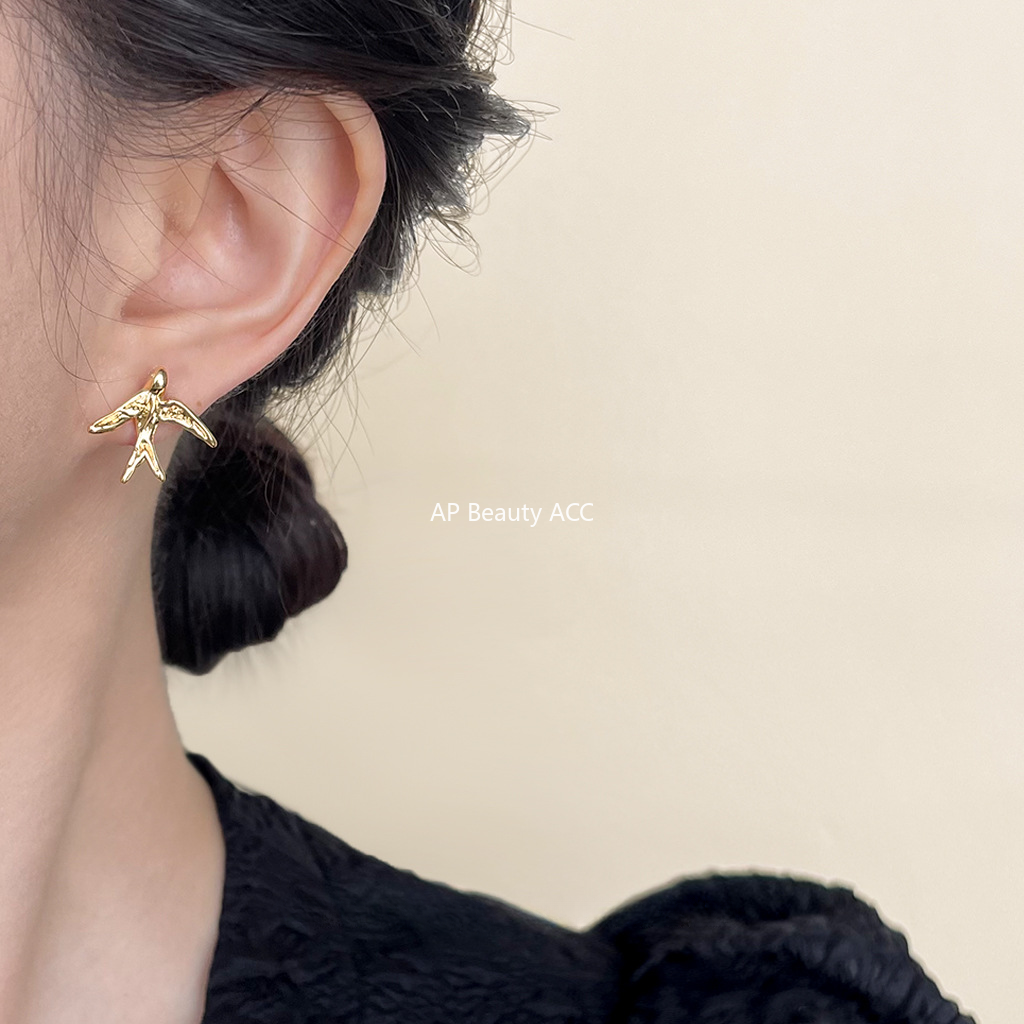 C관 - 비행기 제비 테마 디자이너 독창적 14K 도금 귀걸이 [4470] 24.07-3