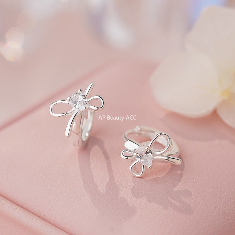 B관 - 925 실버 물방울 큐빅 리본 모양 귀걸이 [YC2510E_1] 25.11-1