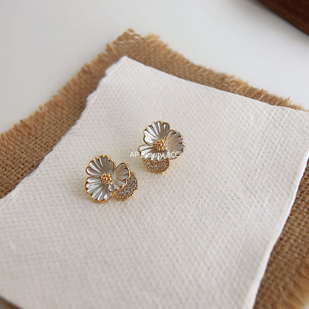 C관 - 숲 속 스타일 아이리스 14K 도금 은침 귀걸이 [3913] 24.05-1