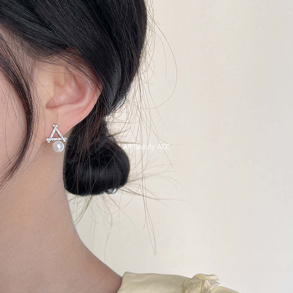 C관 - 미니 큐빅 은침 불규칙 글라스 진주 귀걸이 [4000] 24.05-1