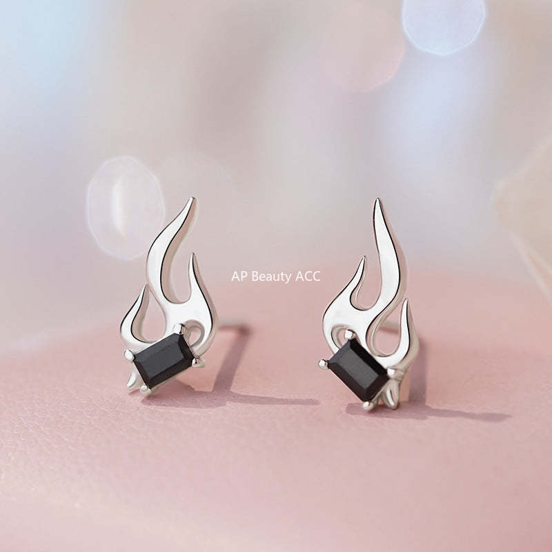 B관 - 925 실버 불꽃 모양 스퀘어 큐빅 스터드 귀걸이 [YC5154E_1] 25.10-5