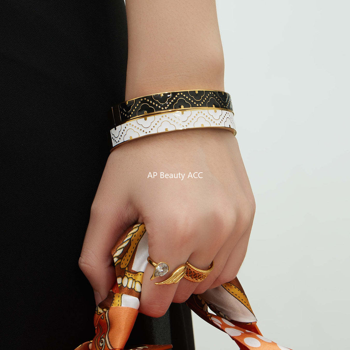 D관 - 스테인리스 스틸 18K 도금 에나멜 문양 버클 팔찌 [Z528] 25.12-3