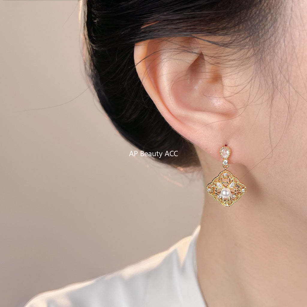 C관 - 큐빅 사각 문양 펜더트 925 은침 귀걸이 [7195] 25.12-1