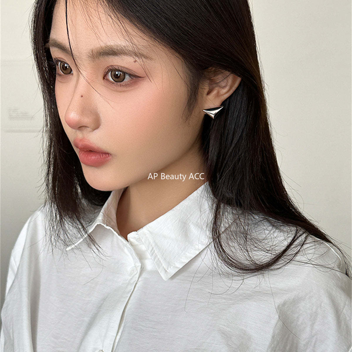 A관 - 925 은침 입체 삼각 디자인 귀걸이 [EH-3496] 25.05-2