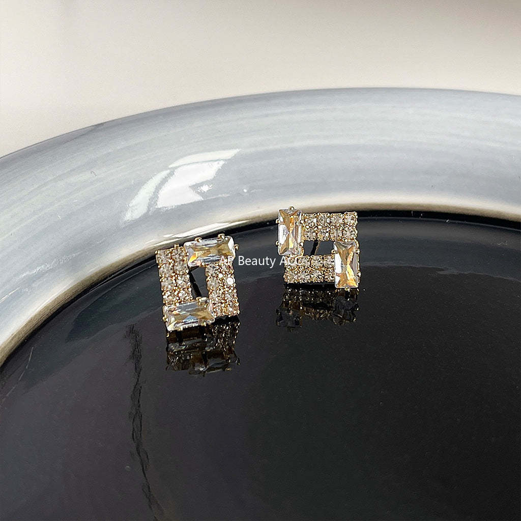 C관 - 미니 큐빅 고급스러운 기하학 은침 귀걸이 [89] 24.04-1