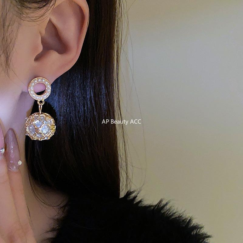 C관 - 실버 큐빅 오픈 원형 진주 모던 엘레강스 귀걸이 [E17400] 24.02-1