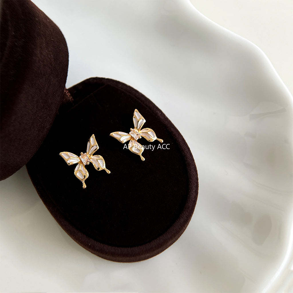 C관 - 미니 큐빅 14K 도금 오일 코팅 나비 귀걸이 [4425] 24.06-4