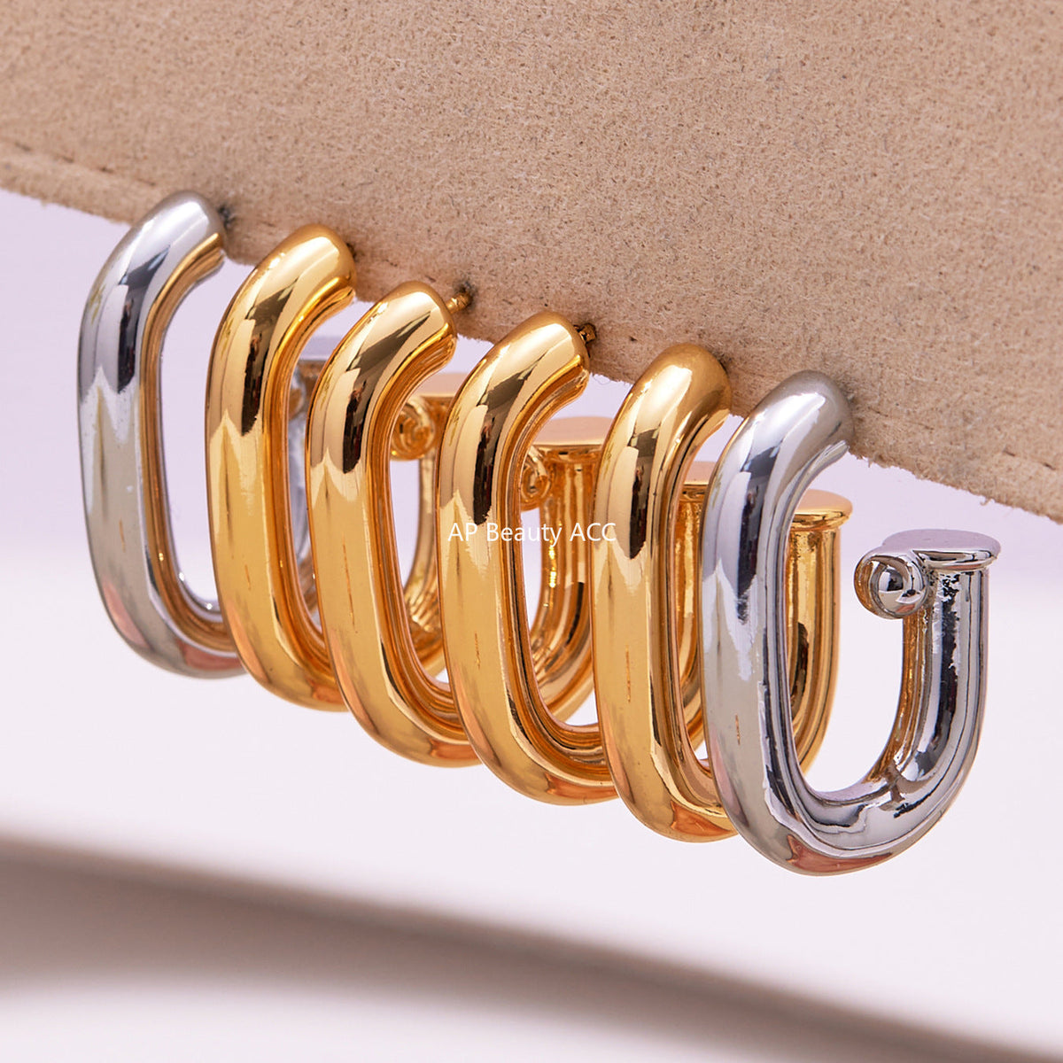 D관 - 18K 도금 U자형 타원 스터드 귀걸이 [F763] 25.11-1