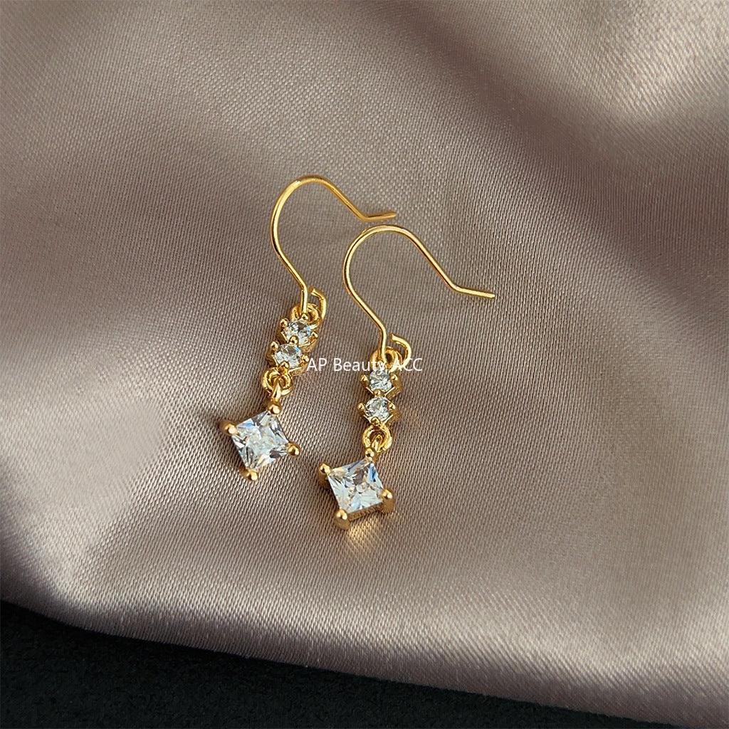 C관 - 18K 도금 두꺼운 심플한 고급스러운 귀걸이 [3698] 24.03-5