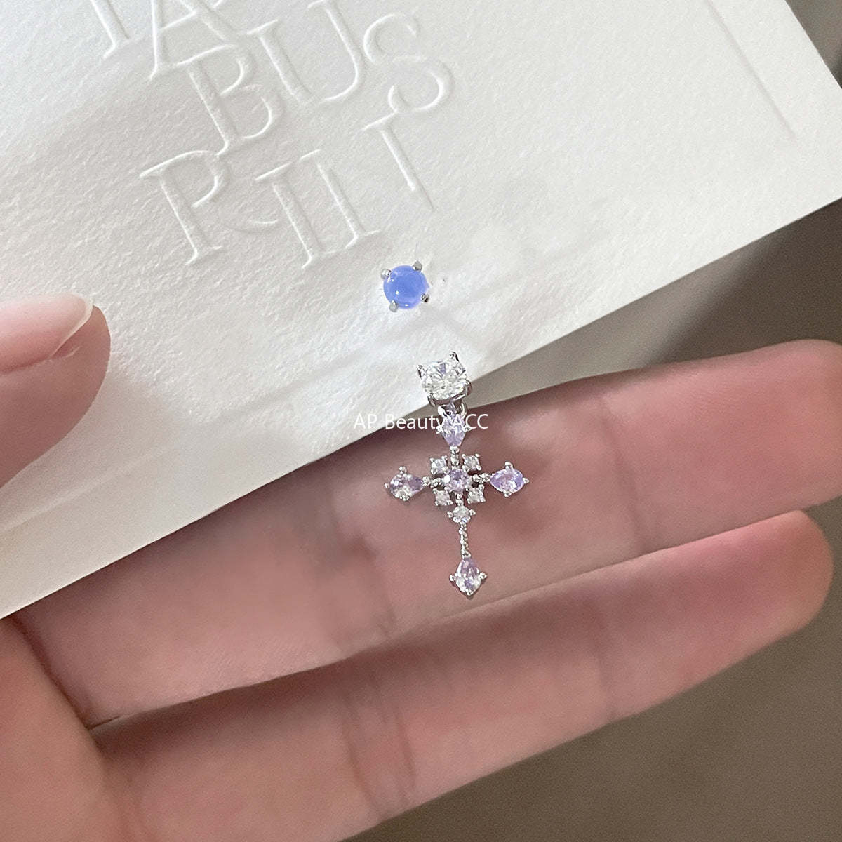 A관 - 큐빅 십자가 티타늄 스틸 귀걸이 [EH-4326] 25.12-2