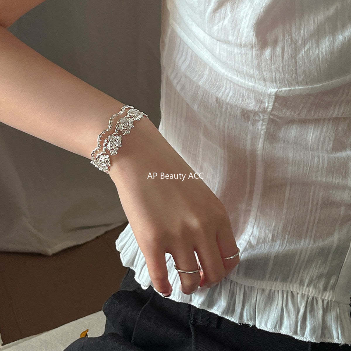 A관 - 플라워 레이스 디자인 오픈형 팔찌 [SL-486] 25.10-5