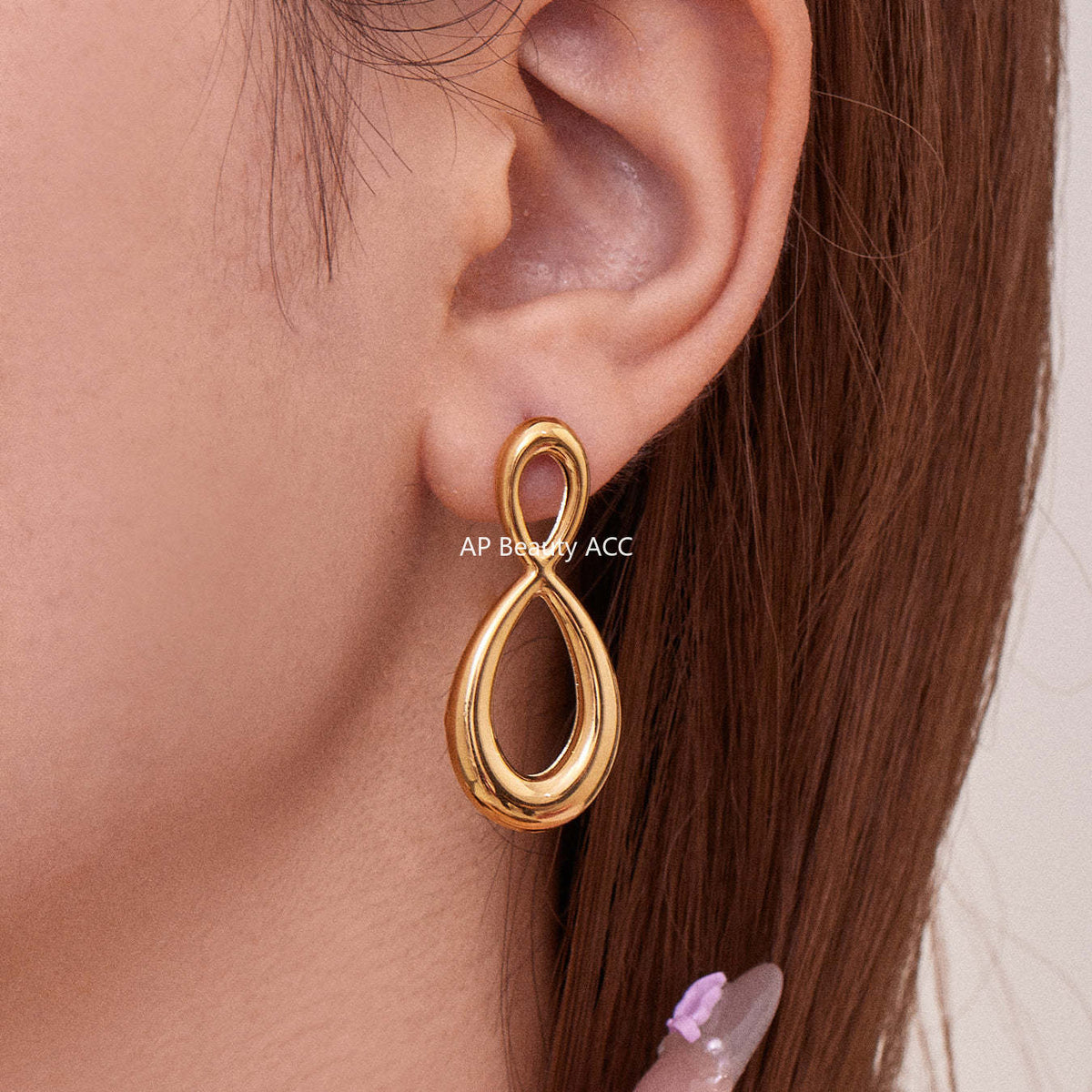 D관 - 스테인리스 18K 도금 8자형 스퀘어 모양 귀걸이 [F625-F626] 25.10-5