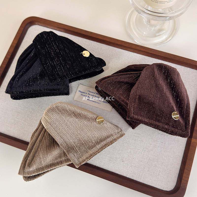 E관 - 가을겨울 벨벳 패브릭 삼각형 집게핀 [27720] 25.11-4