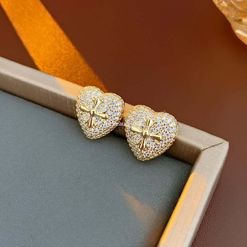 C관 - 큐빅 하트 귀걸이 세련된 귀걸이 [E18507] 24.01-4