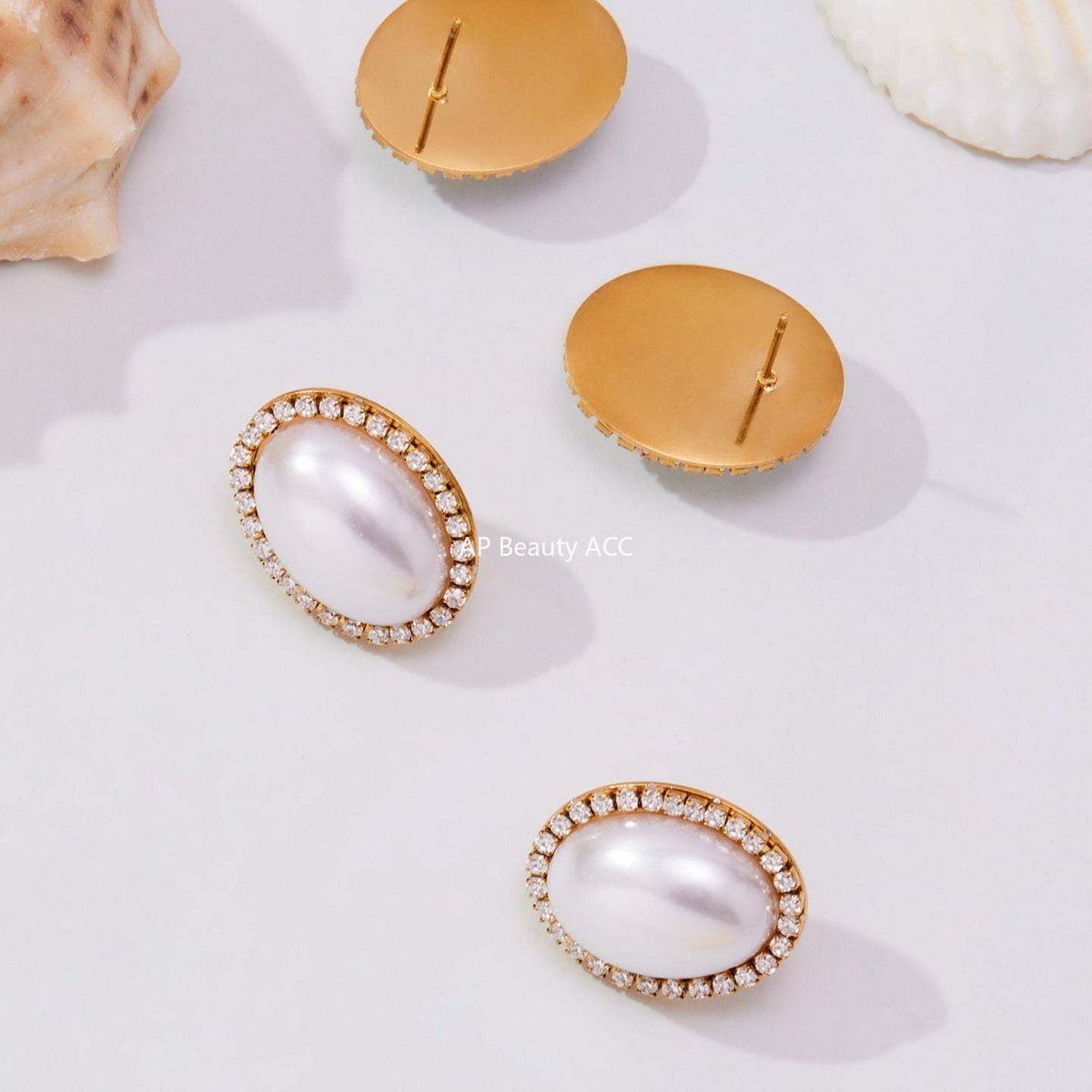 D관 - 스테인리스 18K 도금 타원형 자개진주 큐빅 귀걸이 [F793-F983] 25.10-5