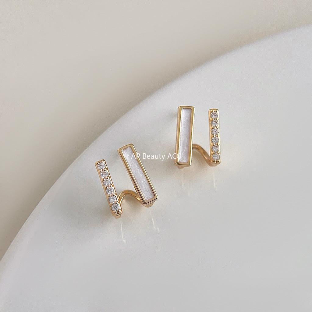 C관 - 큐빅 기하학 라인 14K 도금 모던 심플 귀걸이 [3617] 24.03-1