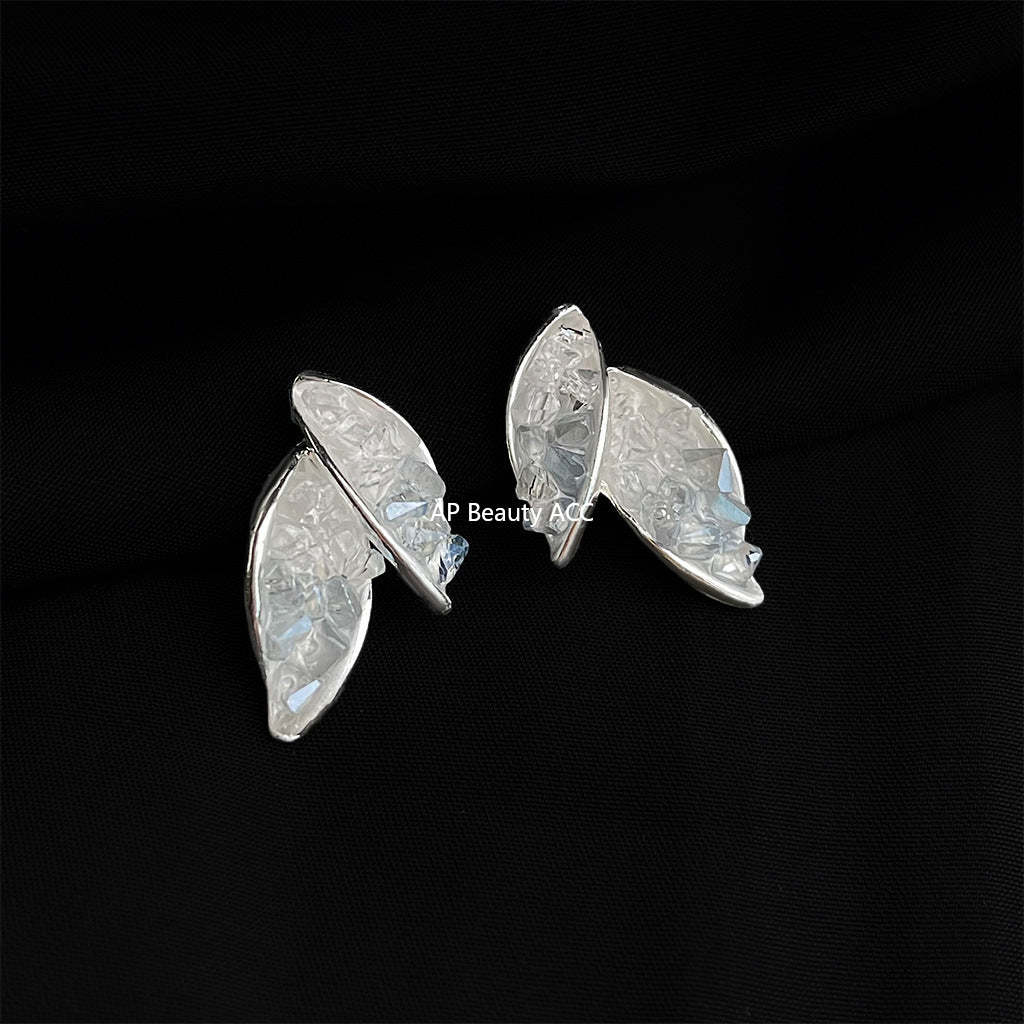 C관 - 18K 도금 에나멜 플라워 이어커프 귀걸이 [EJ0301S] 25.03-1