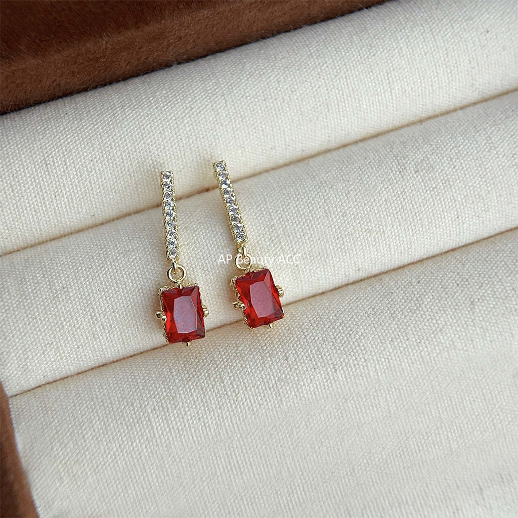 C관 - 14K 도금 큐빅 와인 레드 사각형 복고풍 귀걸이 [4235] 24.07-1