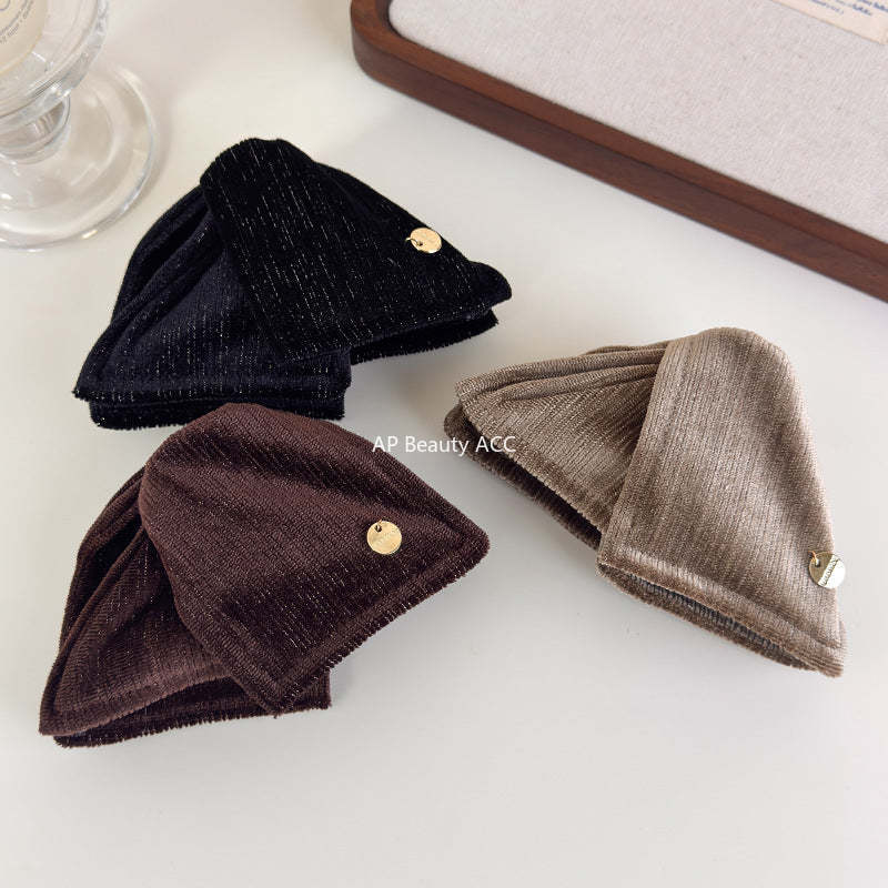 E관 - 가을겨울 벨벳 패브릭 삼각형 집게핀 [27720] 25.11-4