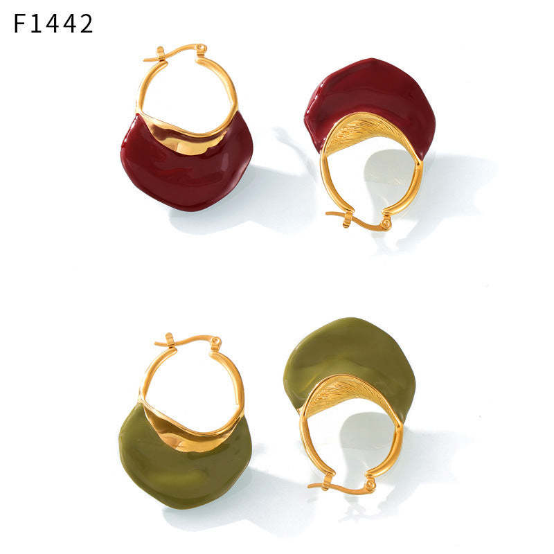 D관 - 티타늄 스틸 오일 코팅 가방 모양 디자인 미니멀 귀걸이 [F1442] 24.05-5