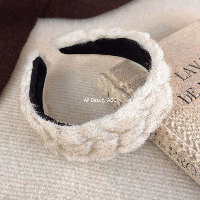 E관 - 단색 퍼 소재 땋은 디자인 머리띠 [27765] 25.12-2