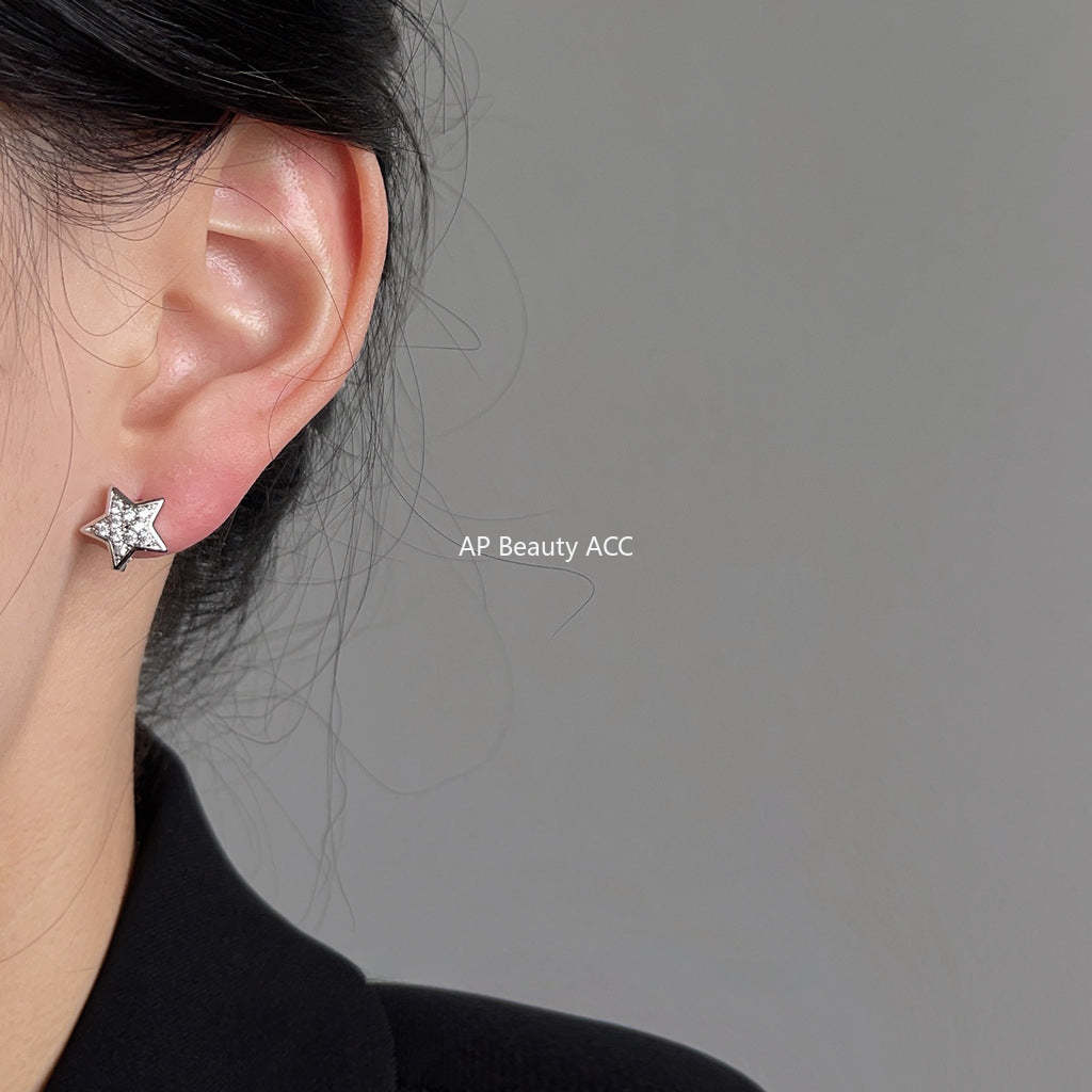 C관 - 간결한 디자인 미니 큐빅 오각별 은침 귀걸이 [2674] 24.04-3