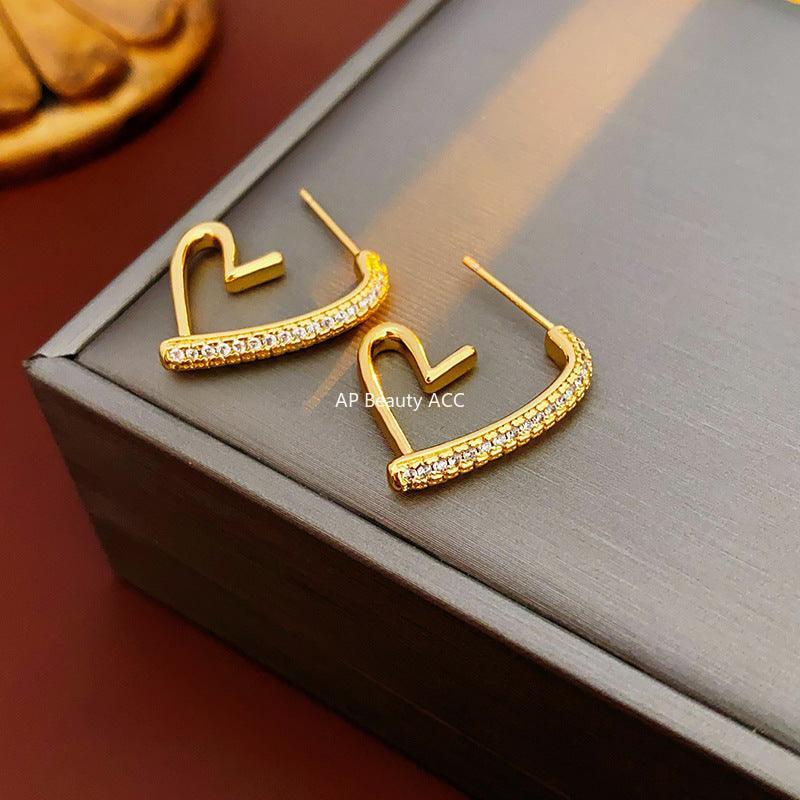 C관 - 18K 도금 은침 하트 진주 큐빅 인스타 감성 메탈 귀걸이 [E8288] 24.02-1