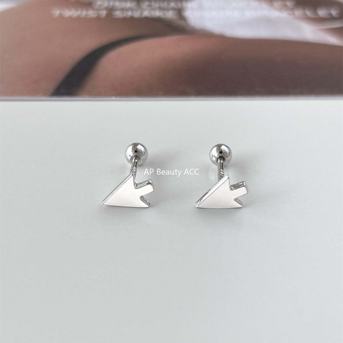 A관 - 925 은침 화살표 디자인 귀걸이 [EH-3773] 25.07-2