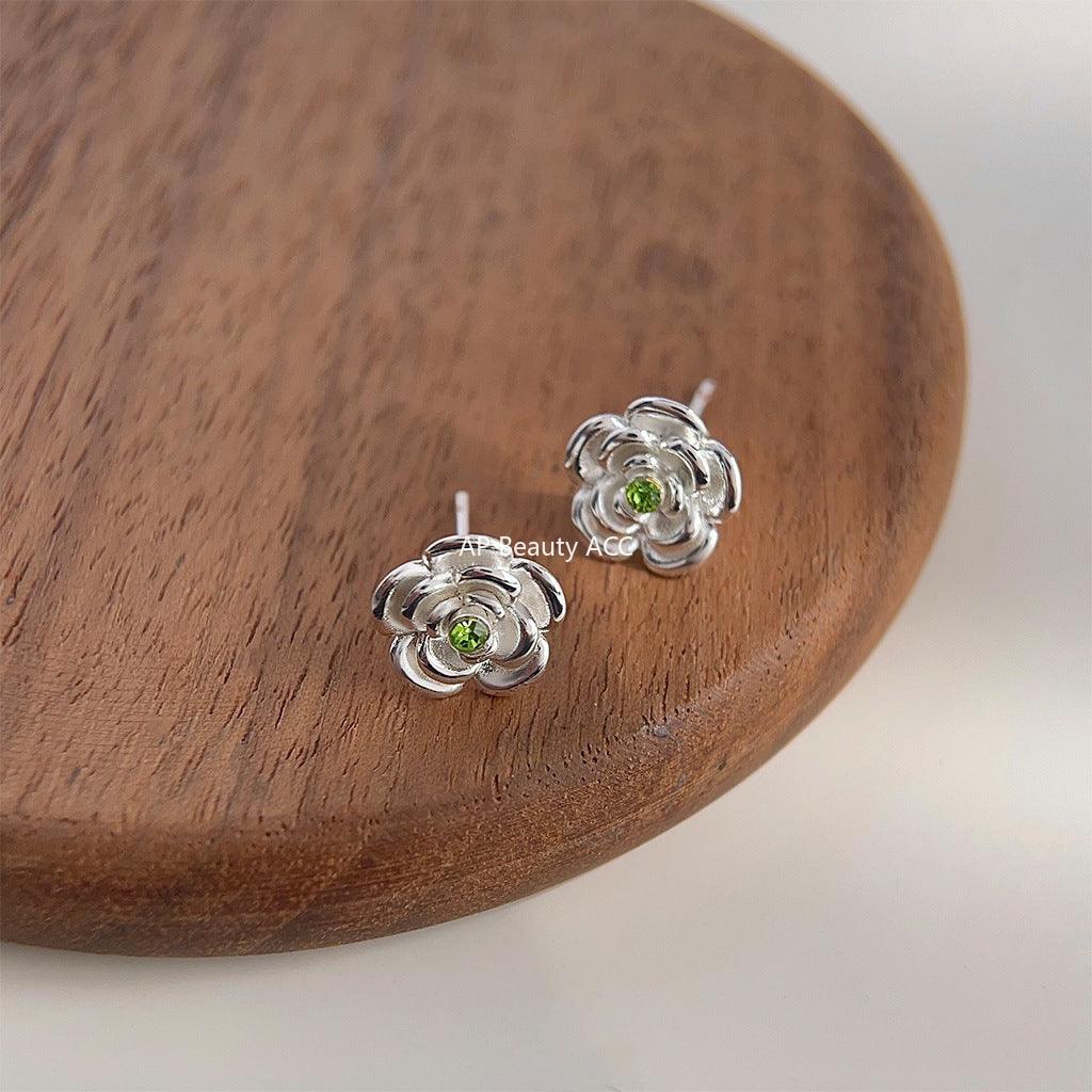 C관 - 산뜻한 다이아몬드 장식 산다화 은침 귀걸이 [3635] 24.03-4