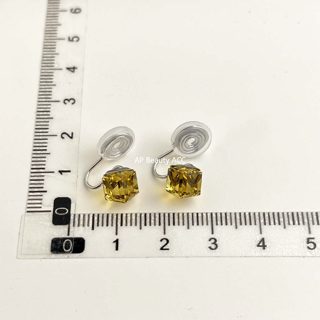 C관 - 18K 도금 에나멜 플라워 이어커프 귀걸이 [EJ0301S] 25.03-1