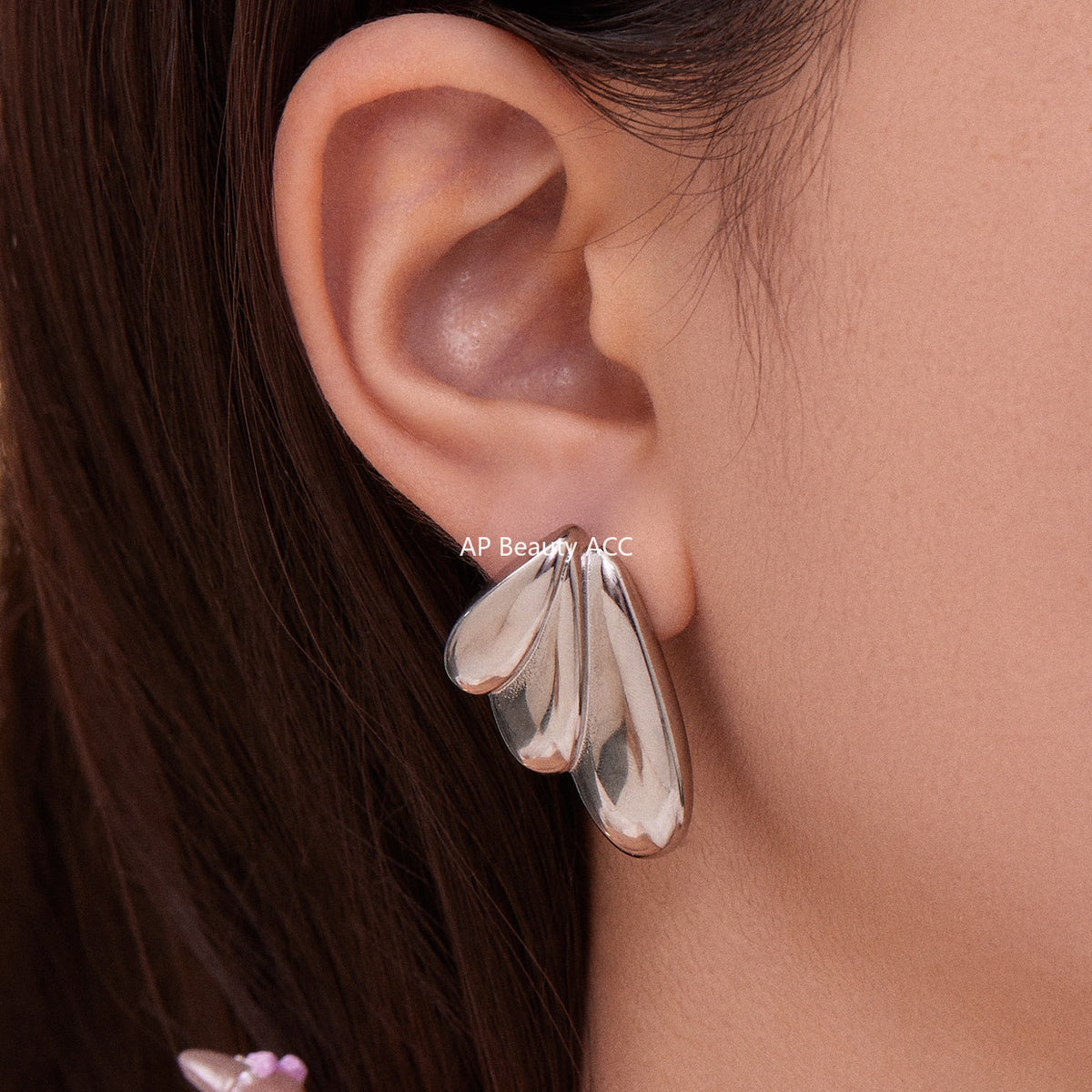 D관 - 스테인리스 18K 도금 날개 디자인 귀걸이 [F849] 25.11-1