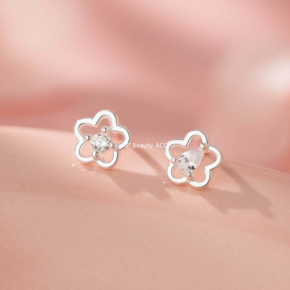 B관 - 999 실버 플라워 원형 물방울 큐빅 비대칭 귀걸이 [YC2220E_2] 25.11-4