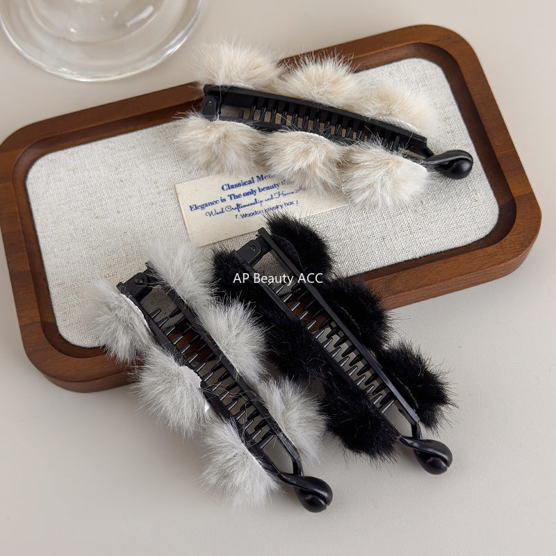 E관 - 퍼 소재 3구 디자인 집게핀 [27660] 25.11-2