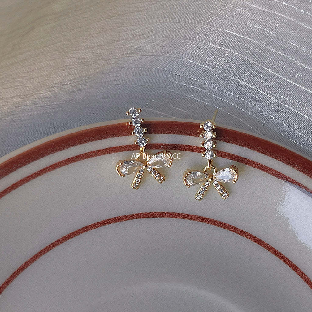 C관 - 고급스러운 큐빅 리본 귀걸이 [1399] 24.05-2