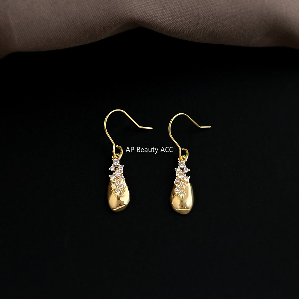 C관 - 14K 도금 큐빅 물방울 디자인 후크형 귀걸이 [6914] 25.10-2