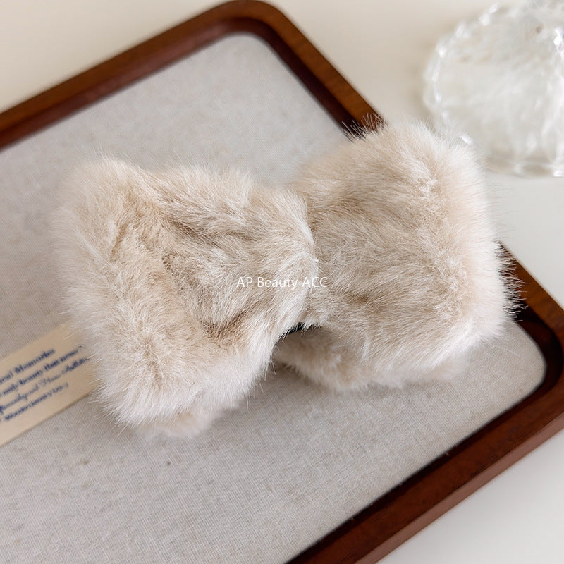 E관 - 퍼 리본 디자인 올림머리 집게핀 [27545] 25.10-1