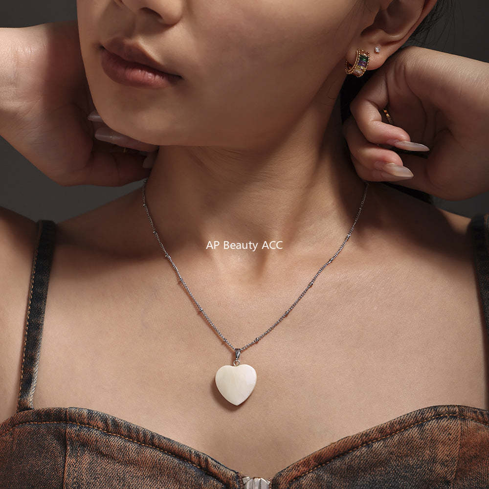 D관 - 프렌치 캐주얼 럭셔리 하트 쉘 펜던트 스테인리스 스틸 18K 도금 목걸이 [P2096] 24.11-1