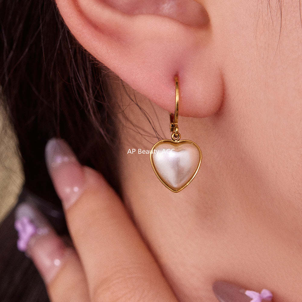 D관 - 스테인리스 18K 도금 자개진주 하트 귀걸이 [F017] 25.10-5