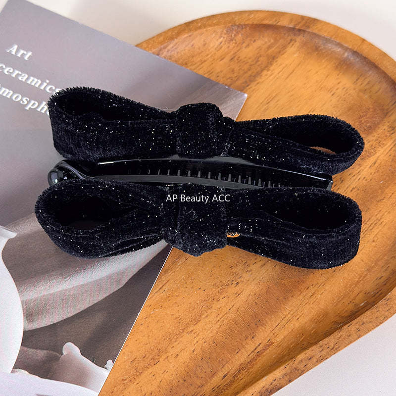 E관 - 글리터 벨벳 리본 모양 바나나 집게핀 [27763] 25.12-1