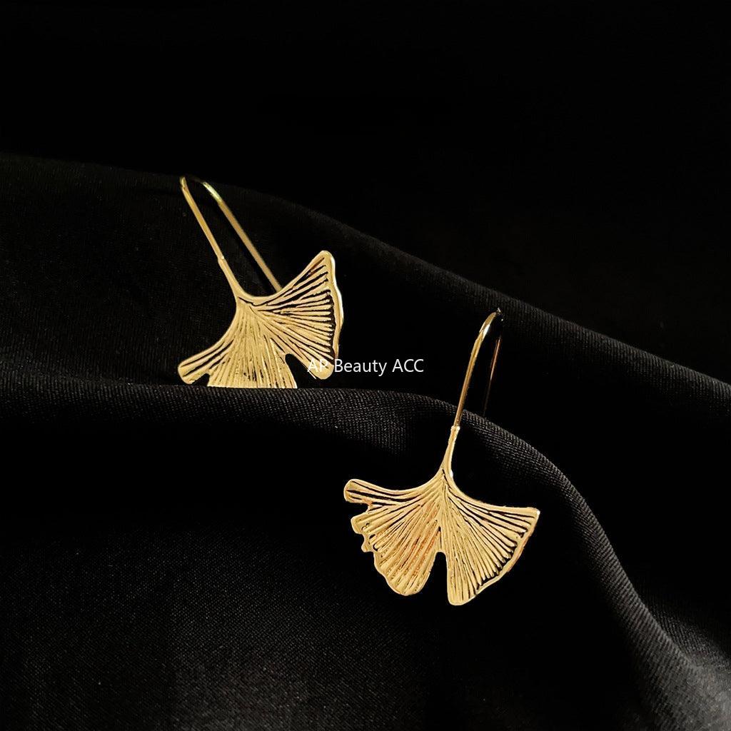 C관 - 모던 은행잎 디자인 14K 도금 엘레강스 귀걸이 [3599] 24.03-1